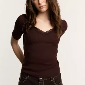Ribbed T-shirt with lace detail