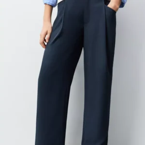 Wide-leg trousers
