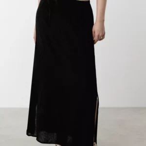 Textured midi skirt